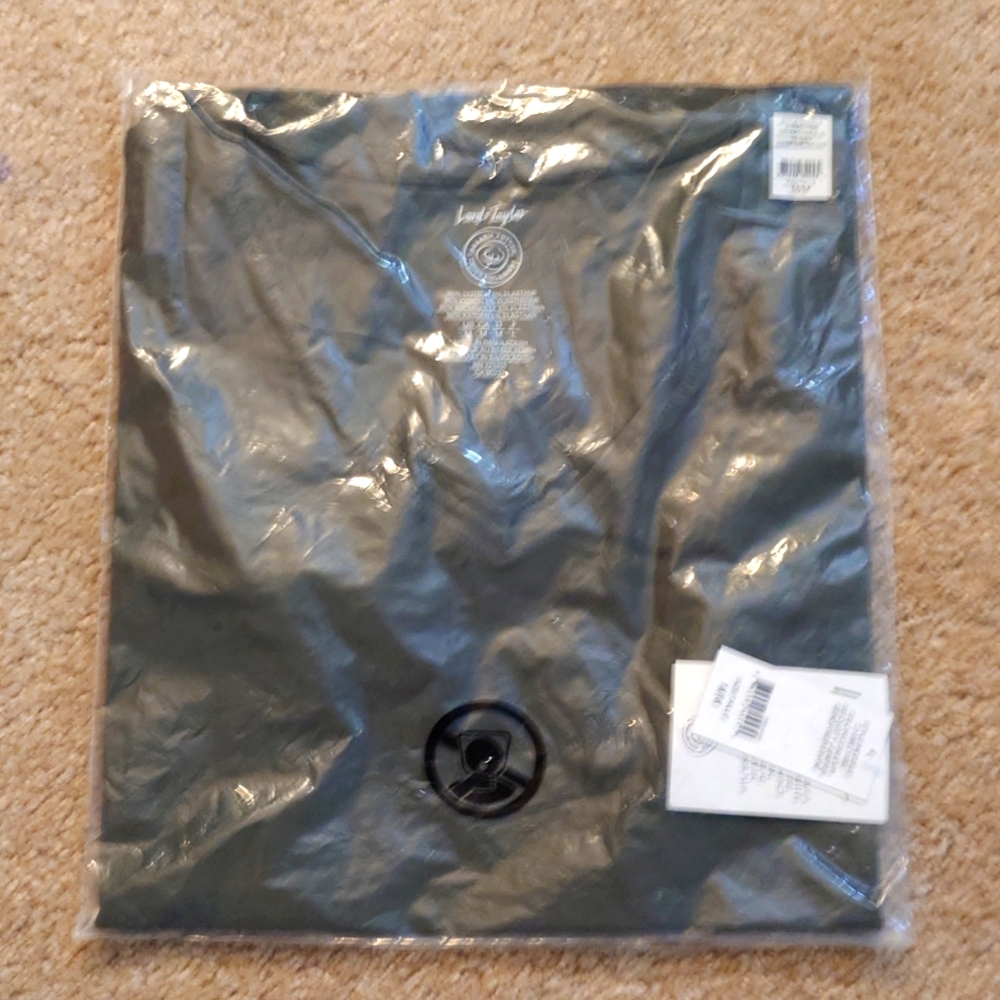 NWT Lord and Taylor T-shirt medium